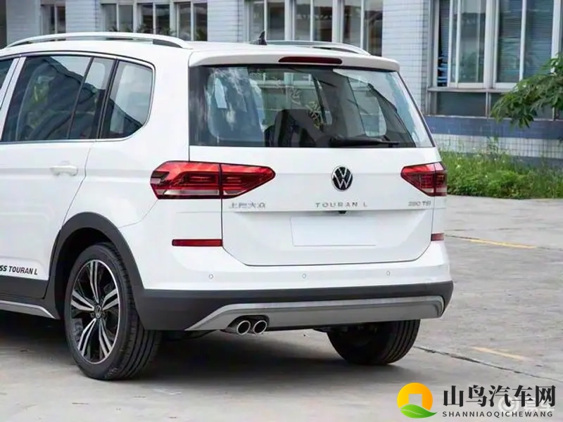 三上悠亚最值得看的5部：高性能SUV推荐：宝马X5、奔驰GLC、奥迪Q5，驾驭巅峰！-2