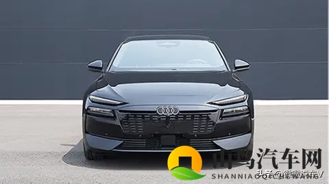 奥迪A6纯电轿车，搭载宁德时代电池，最高时速200公里，两款中网-2