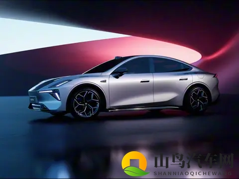 份额连续三月下滑，理想转战纯电，增程要亡？明年这些车要出大招-1