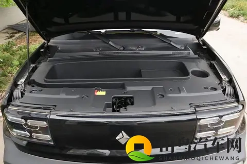 趴在妈妈身上猛烈耸动:新型动力系统震撼来袭,油耗低至5.5L!-1