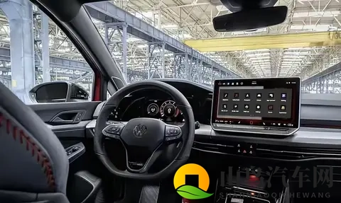 高尔夫GTI纪念版来了！内外焕新但动力依旧，喜欢吗？-3