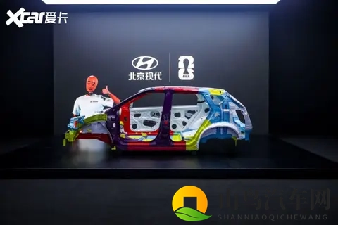 推特中国免费版r8：高性能智能车，性价比之选引关注-3