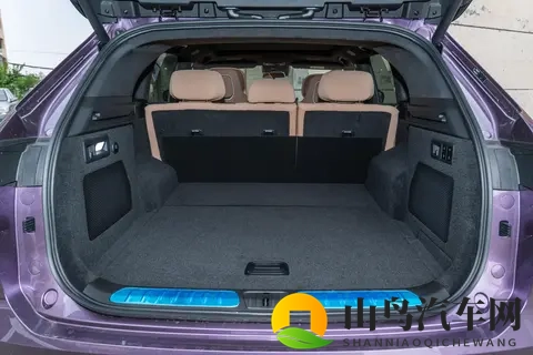 2025 款星纪元 ET:11 月购车享三重福利,中大型 SUV 选它不纠结-2