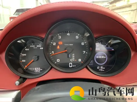 13万级开出百万质感，深蓝L06“公路磁悬浮”硬刚SU7-1