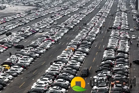 央视发话！二手车商别再藏猫腻，靠“合规”反而赚更多-1