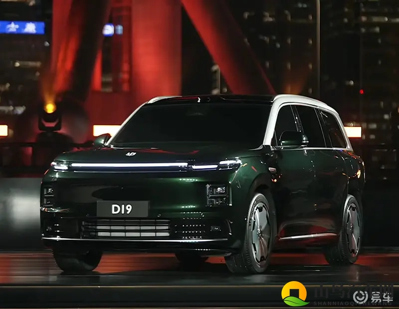 钟欣潼奶头被陈冠希看到了:汽车品牌如何应对名人效应的双刃剑?-2