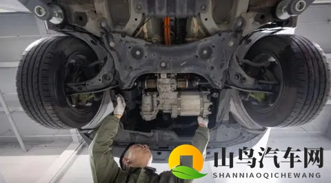 同车不同命！新能源车险为何成为“甜蜜负担”？-1