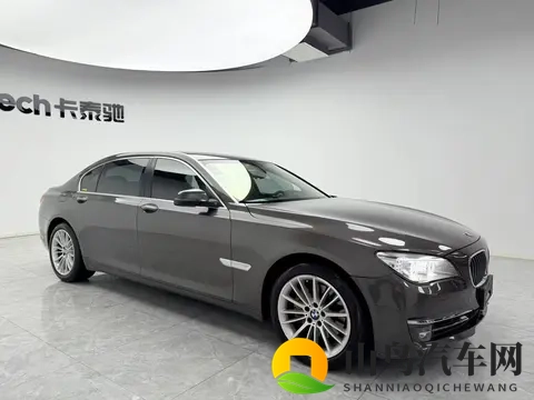 十年老友价！二手宝马740Li，豪华依旧，驾驭不凡！-3