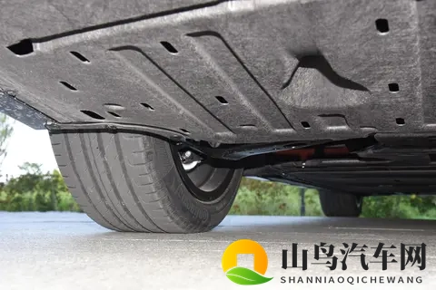 智己 LS6 凭什么挑战 Model Y 的市场地位-1