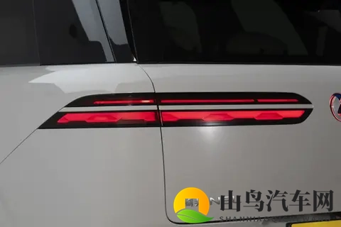 科技赋能家庭出行：腾势N8L智能配置实用解析-2