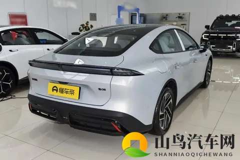 拉利同款磁流变悬架+激光雷达，续航670km，B级轿车预售1399万起-1