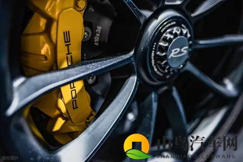 少妇疯狂做爰XXXⅩa:即将上市新车:独特设计+卓越性能引热捧-3