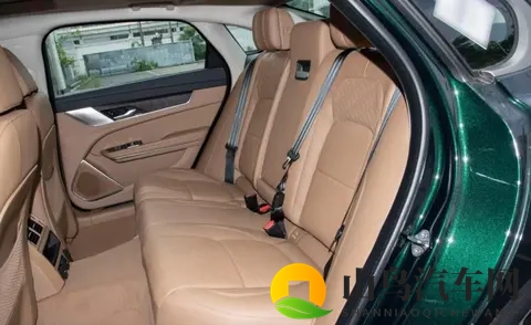 车长5102mm,全系标配20T引擎,捷豹XFL在售两款车型如何选?-3