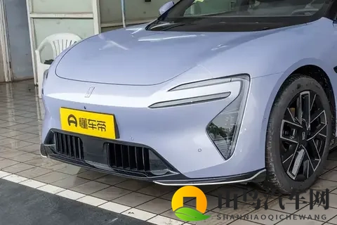 华为ADS4+192线激光雷达，新手上路也能稳如老司机，这款车型咋样-3