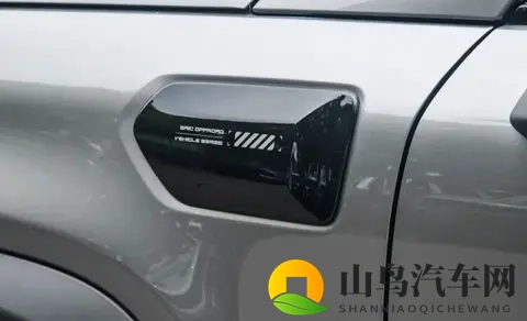 “油老虎”退散？BJ40增程元境智行版来了-2