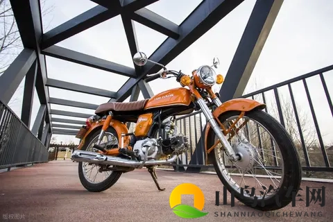 买踏板还是跨骑？摩托车选择难题！-2