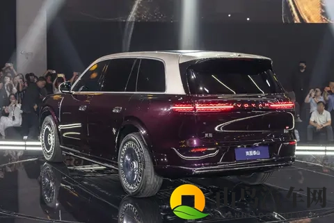 旗下一号SUV强势登场！岚图泰山锁定50万级豪华榜？-1