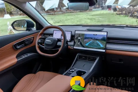 限时929万起，第五代奇瑞瑞虎8上市！两套前脸_内饰造型，配大屏-3