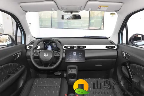 6万级纯电代步车,续航403km,支持快充,零跑T03值得买吗?-2