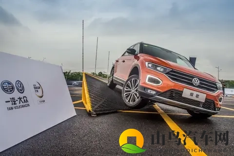 年轻人第一台德系SUV！现款从近16万降到898万，还要啥锋兰达？-3