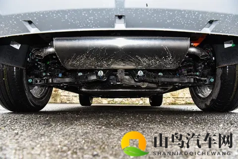 15T插混+121km纯电续航,捷途山海L7 PLUS试驾感受-2