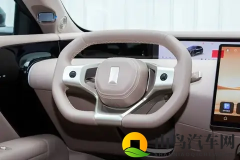 华为乾崑ADS 4+鸿蒙座舱，这款SUV“满配”开卷-2