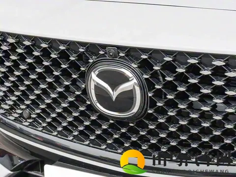 马自达爆发了！200km续航，配后驱+多连杆，1198万起售-1