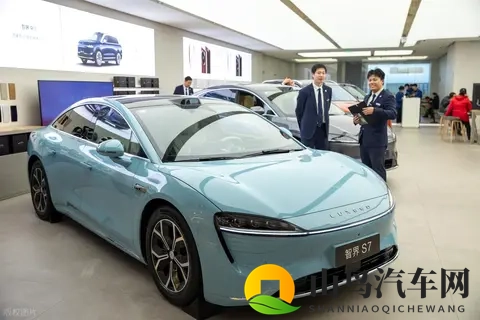 深度分析智界S7销量不如人意的原因?纯电或产品定价问题?-1