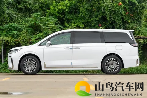 高端MPV怎么选？试驾26款岚图梦想家PHEV，看看它合不合适-3