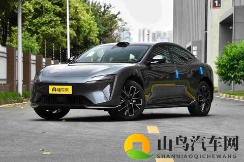 阿维塔06 Elite上市，价格没降反而加料，华为智驾真能打？-1