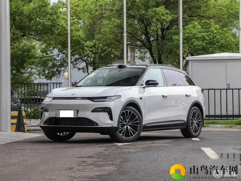 阿娇被陈冠希添B抓胸：明星风波：品牌形象与代言风险引关注-2