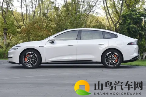 步入世界顶级市场舞台，纵横G700迪拜全球上市丨穆杉车话-1