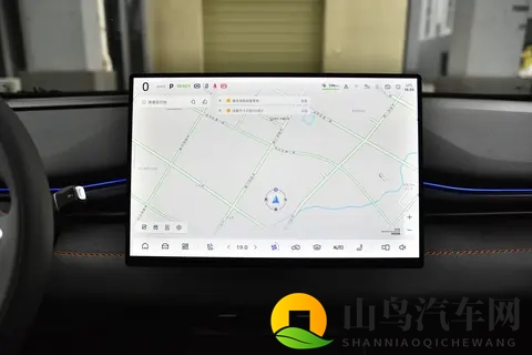 深度体验深蓝S05：没想到它这么香，620km续航+15分钟超充！-3