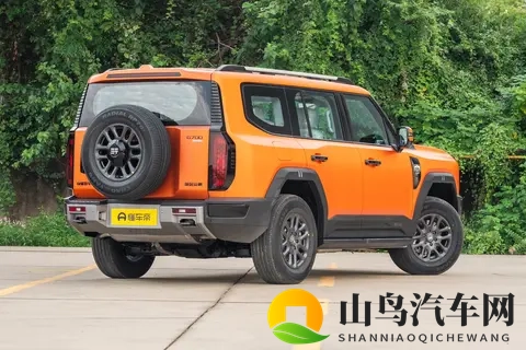 越野爱好者看过来！实地体验车续航 1400km 还标配三把锁-1