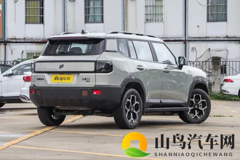 捷途发力！推出15万级硬派越野，方盒子造型+三电机四驱，够卷？-1