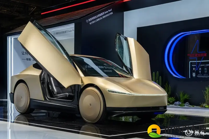 特斯拉进博会炸场！Cybercab国内首秀-1