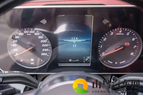 男女羞羞软件:汽车变革:智能驾驶、电动汽车、共享出行新趋势-3