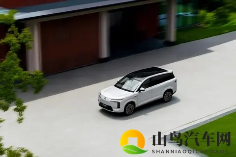 年关将至还有多款新车上市，价格低至688万元起-2