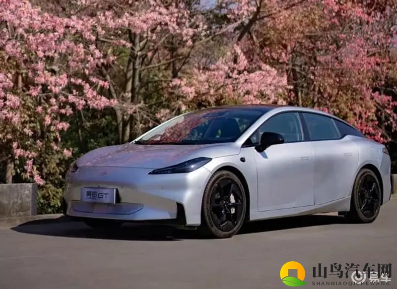 ysl蜜桃色黄：汽车新潮流：蜜桃涂装车型惊艳亮相-1