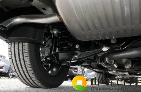 别碰2429万入门版!新款揽巡多花17万,换20寸轮毂,配全景天窗-1