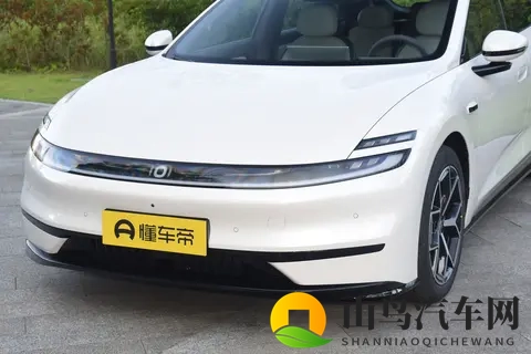 长安启源A06上市售售1099万元起，激光雷达_6C快充+800V高压平台-1