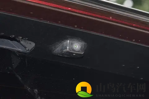 2858 万魏牌高山 7 正式上市：年轻家庭的激光雷达 + 二三排共轨体验-2