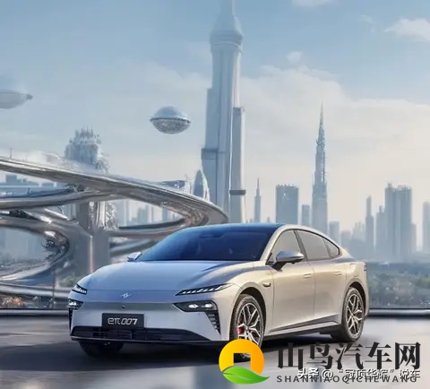 只有精品：全新豪华SUV震撼上市，性能科技双升级-3