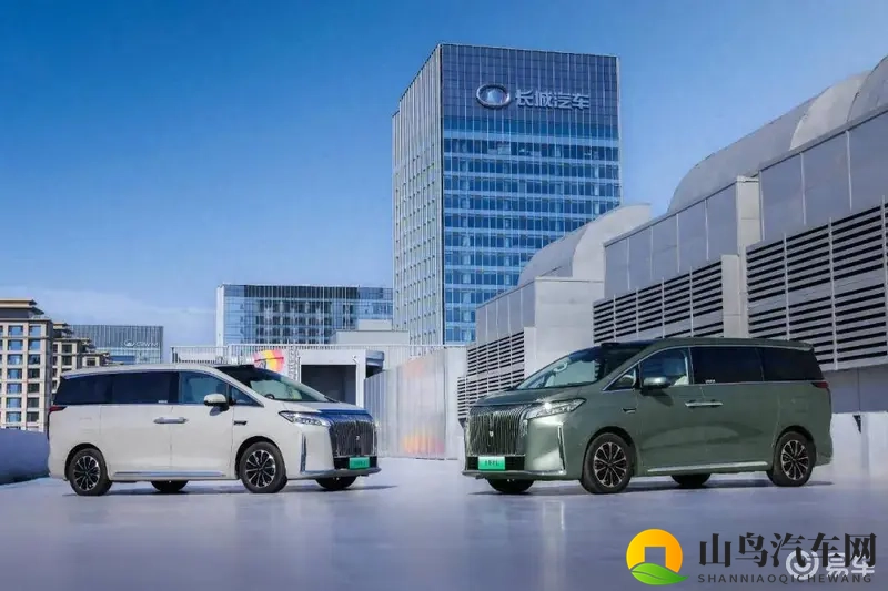 魏牌冯复之:看埃尔法的人必看“高山”丨人汽-1