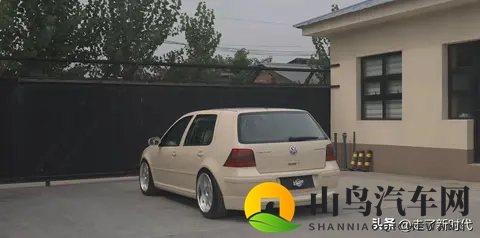 汽车工业的洪流滚滚向前，用日新月异的科技和稍纵即逝的潮流-1