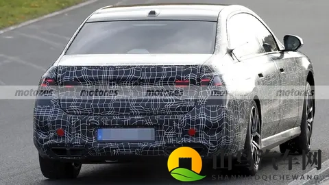 升级视平线全景显示系统 新款宝马7系谍照曝光 有望2026年发布-1