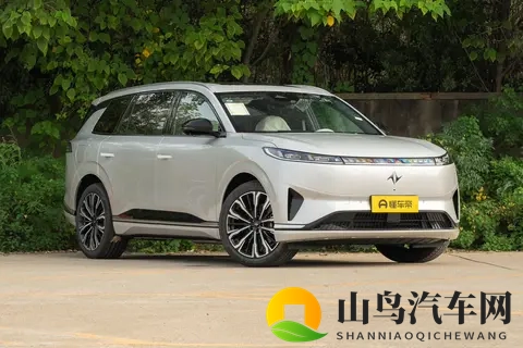 1599万起售,这款中大型车空间大,适合品质家庭-2