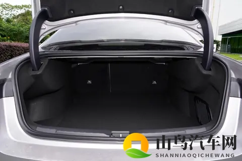 10万级六边形战士，领克03凭啥这么卷？-1