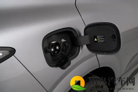 比亚迪又造了一台爆款！百天下线10万台，1398万起售-1