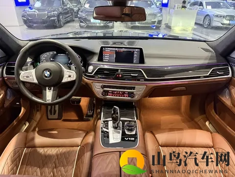 V12引擎的绝唱，6万公里二手宝马760Li，圆梦趁现在-2